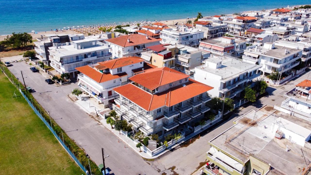 Dionisos Apartments Paralia Dionysiou Esterno foto