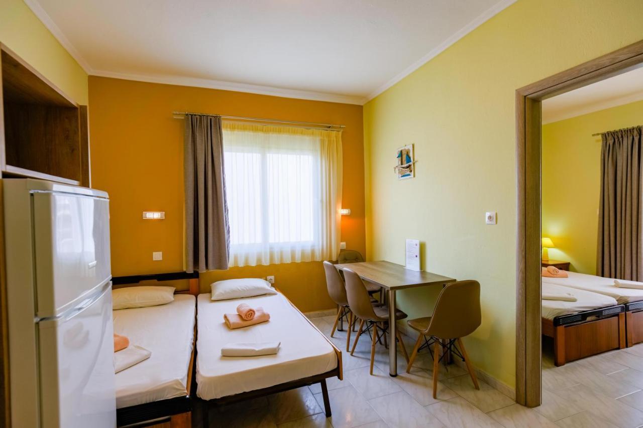 Dionisos Apartments Paralia Dionysiou Esterno foto